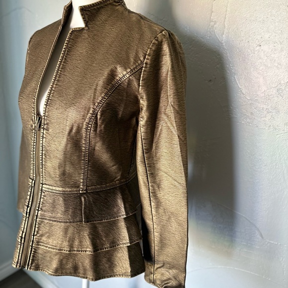 V Cristina Gold Leather Jacket with Peplum Detail - Picture 6 of 7